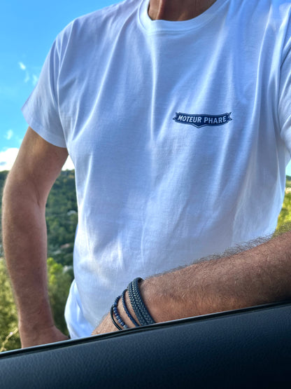 T-SHIRT CHIC & STREET